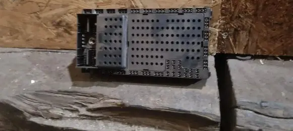 Volvo S60 Fuse module 08679899