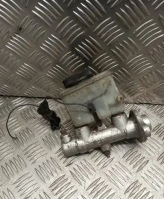 Mazda 323 F Master brake cylinder