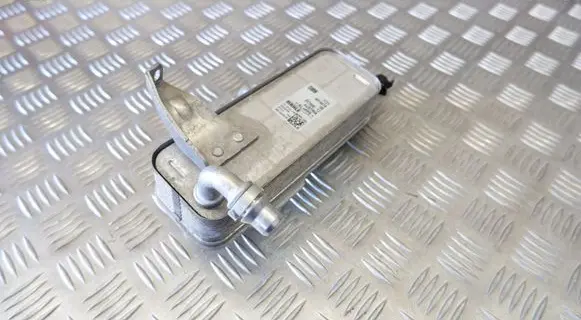 BMW 5 G30 G31 G38 Transmission/gearbox oil cooler 8514515