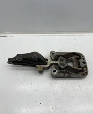 Ford Focus Gearbox mount JX616P093AC 326G09