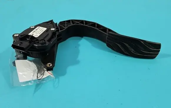 Renault Espace V (RFC) Accelerator throttle pedal 180027890R IMPRK1606062