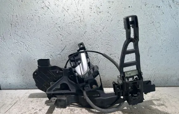 Ford Galaxy Front door lock 8M2AR21813CA 915735 A048317