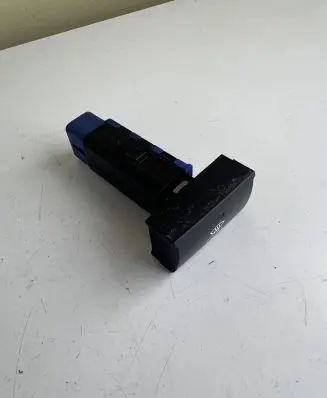 Hyundai Santa Fe Windscreen/window heater switch 202002962 621W05010