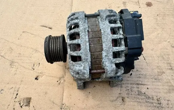 Dacia Dokker Generator/alternator 231001956R F000BL0628