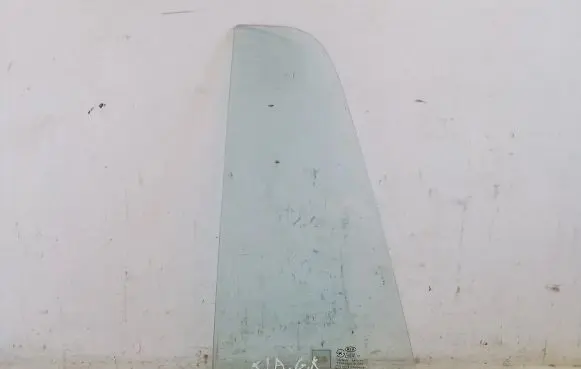 KIA Sportage Rear vent window glass 34R00240