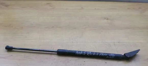 Toyota Auris 150 Tailgate/trunk strut/damper 6896002081