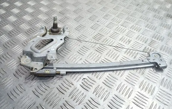 Rear door manual window regulator