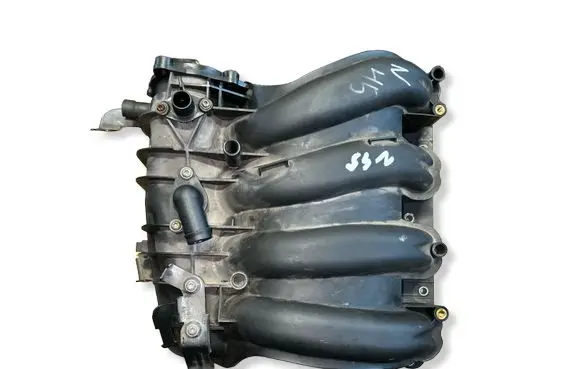BMW 1 E81 E87 Intake manifold 7518751