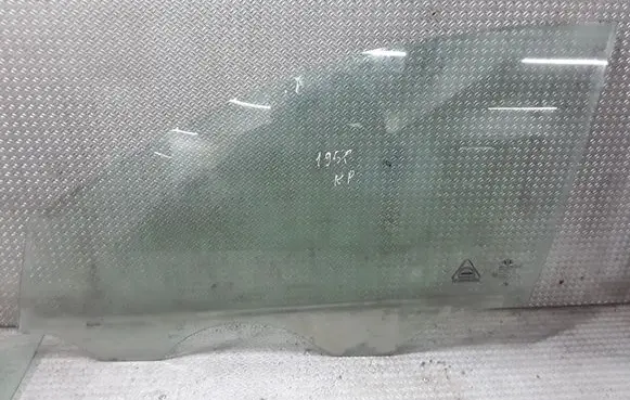 KIA Ceed Front door window glass four-door