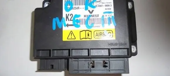 Renault Megane III Airbag control unit/module 285586254R