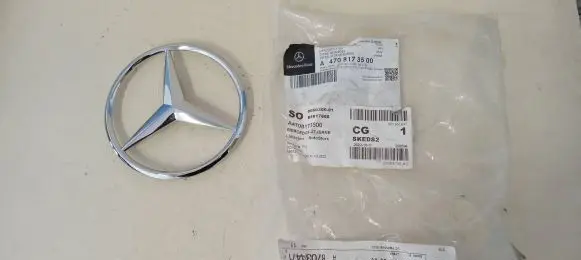 Mercedes-Benz X-class W470 Manufacturers badge/model letters A4708173500
