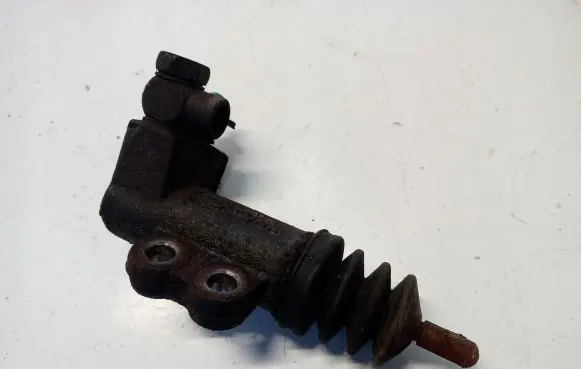 Hyundai ix35 Clutch slave cylinder 
