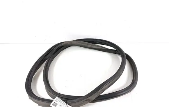 BMW 2 F46 Trunk rubber seal (body) 7474443