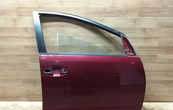 Toyota Prius (XW20) Front door