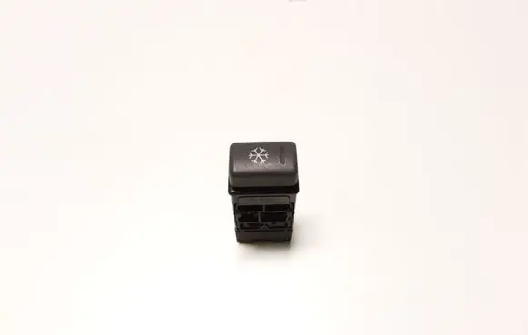 Land Rover Freelander Air conditioning (A/C) switch YUG102200KML