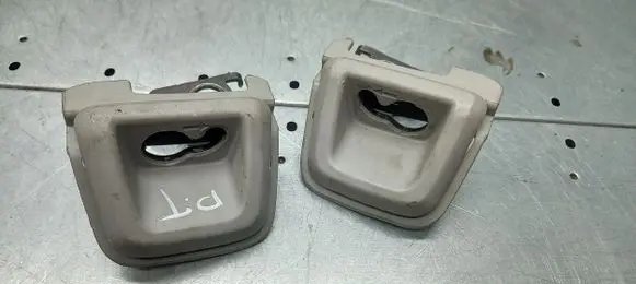 Volvo V70 Fender mounting bracket