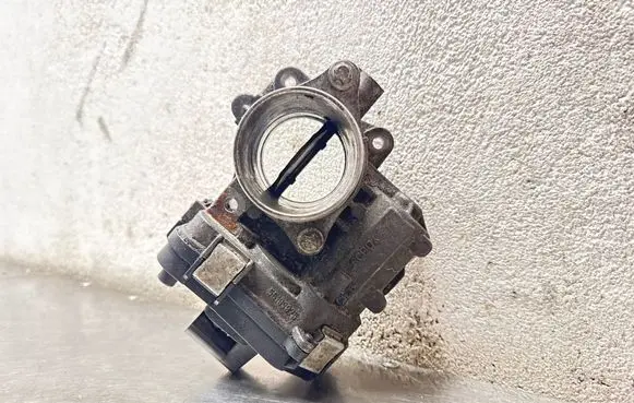 Saab 9-5 Throttle valve 55199975