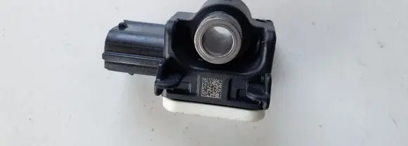 Hyundai Santa Fe Airbag deployment crash/impact sensor