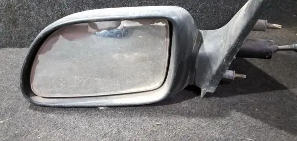 Renault 19 Front door electric wing mirror