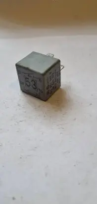 Volkswagen PASSAT B7 Other relay 141951253B