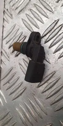 Camshaft position sensor