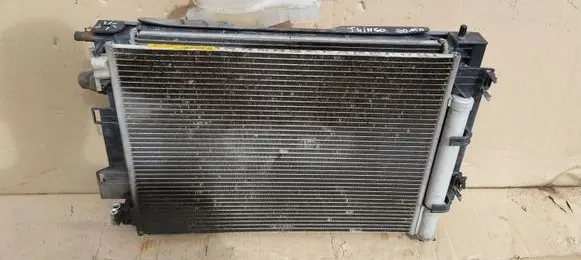Renault Twingo III Coolant radiator