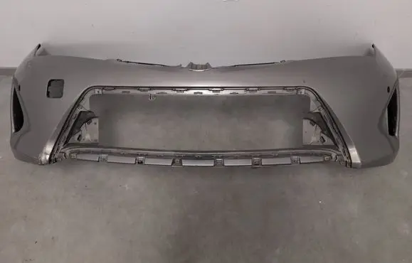 Toyota Auris E180 Front bumper 5211902A20