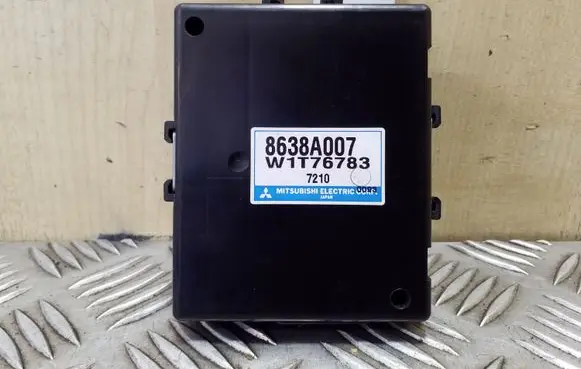 Mitsubishi Pajero Parking PDC control unit/module 8638A007 W1T76783