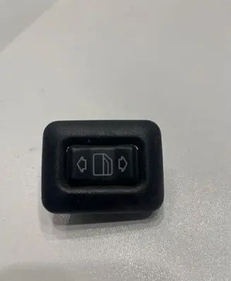 Mercedes-Benz C W202 Electric window control switch 2028205310 0380976