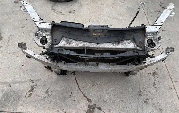 Mercedes-Benz E W213 Radiator support slam panel 