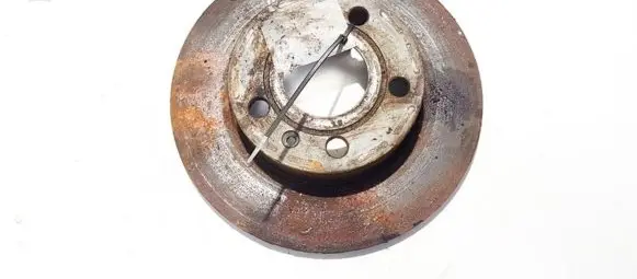 Volkswagen Jetta V Rear brake disc neventiliuojamas