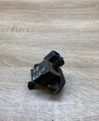 Audi A2 Vacuum valve 028906283F