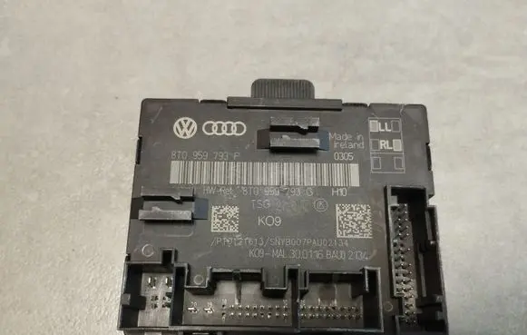 Audi A5 Sportback 8TA Door control unit/module 1K0959793P