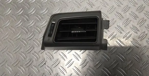 Toyota RAV 4 (XA40) Dashboard side air vent grill/cover trim 5567042080 5568042060