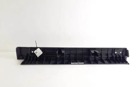 Porsche Macan (95B) Other trunk/boot trim element 8R0861827 95B861827A