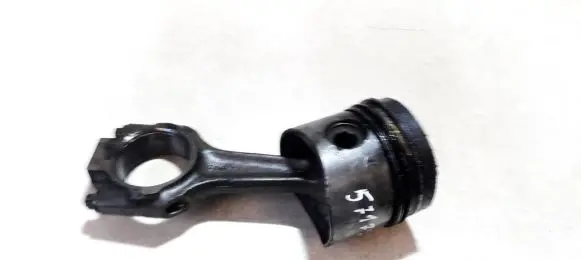 Ford Escort Piston with connecting rod s89ff