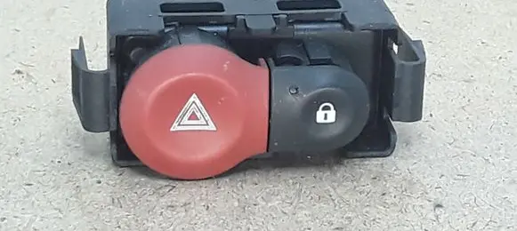 Renault Modus Hazard light switch 8200214896