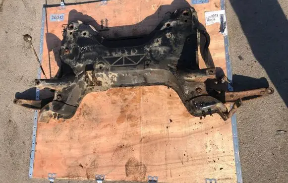 Citroen C4 I Picasso Front subframe