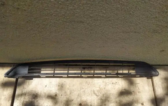 Toyota RAV 4 (XA40) Front bumper lower grill 53112-42100