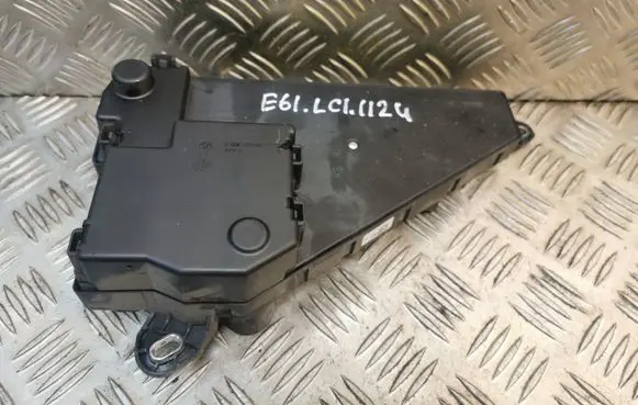 BMW 5 E60 E61 Fuse box set 6906619