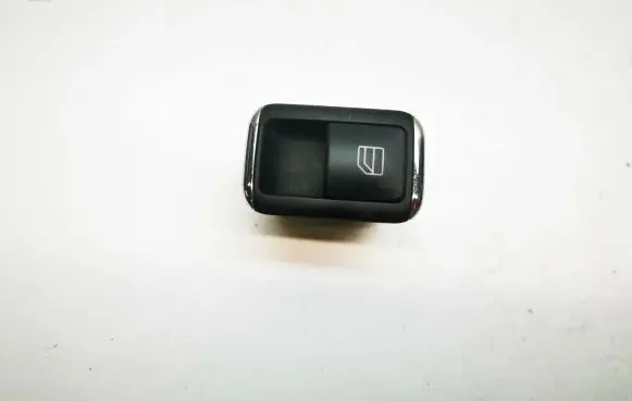 Mercedes-Benz C W204 Electric window control switch A2048700451