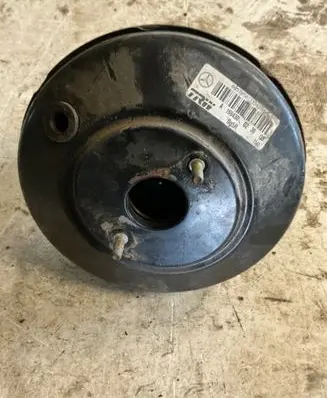 Mercedes-Benz B W245 Brake booster A1694300230
