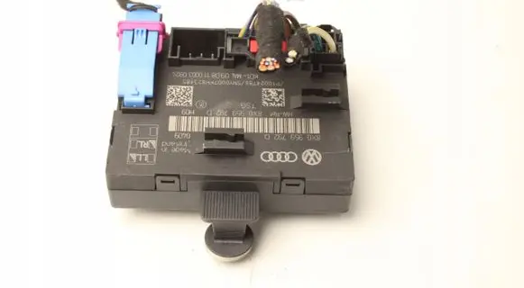 Audi A1 Door control unit/module 8X0959792D