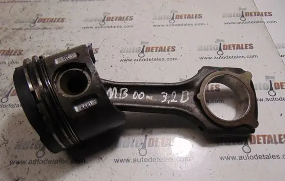 Mercedes-Benz E W210 Piston with connecting rod