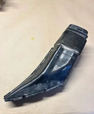 Audi A6 S6 C6 4F Air intake duct part 4f0129740c 4f0129521b