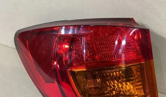 Lexus IS 220D-250-350 Rear/tail lights