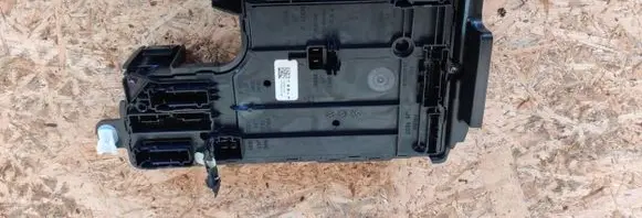 Tesla Model Y Gateway control module