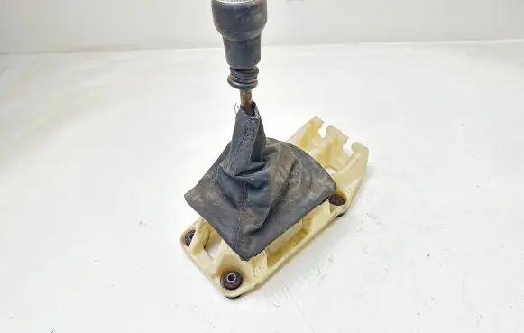 Hyundai Getz Gear shifter/selector 437301CXXX