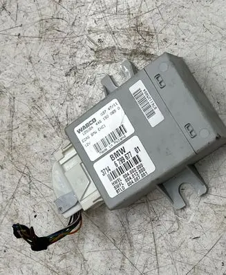 BMW 5 F10 F11 Air suspension control unit module (rear) 6799677 4461500650 004002000