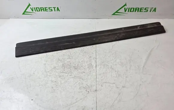 Mercedes-Benz E W212 Front sill trim cover 2126860236